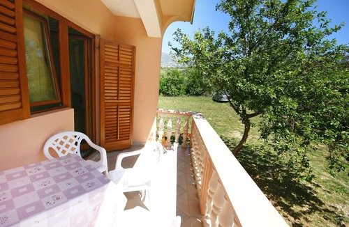 Rovanjska Apartment | One bedroom apartment with terrace Rovanjska, Paklenica (A-6209-b)