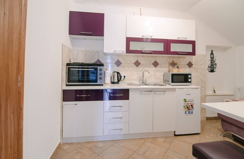 Korenica Apartment | One bedroom apartment with balcony Vranovača, Plitvice (A-17461-a)