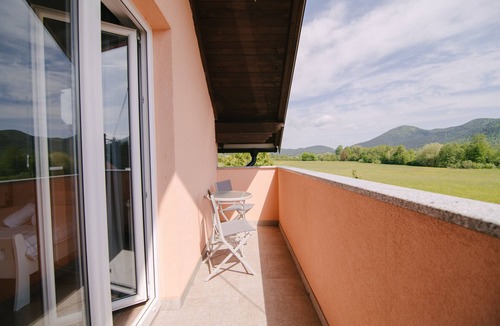 Korenica Apartment | One bedroom apartment with balcony Vranovača, Plitvice (A-17461-a)