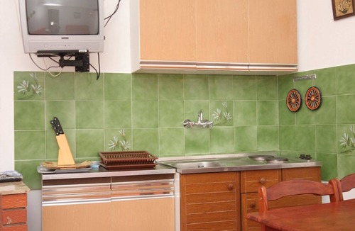 Kukljica Apartment | One bedroom apartment with balcony and sea view Kukljica, Ugljan (A-8210-e)