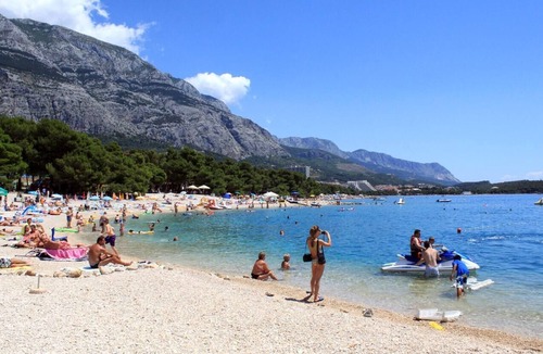 Veliko Brdo Apartment | One bedroom apartment with balcony and sea view Makarska (A-18213-a)
