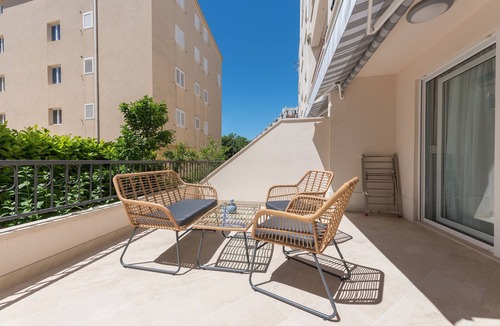Donja luka Apartment | One bedroom apartment with terrace Makarska (A-19134-d)