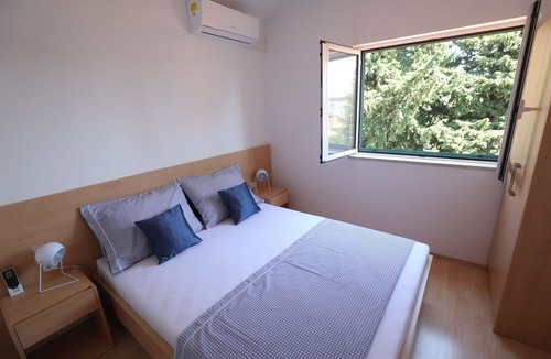 Donja luka Apartment | One bedroom apartment with balcony Makarska (A-19525-b)