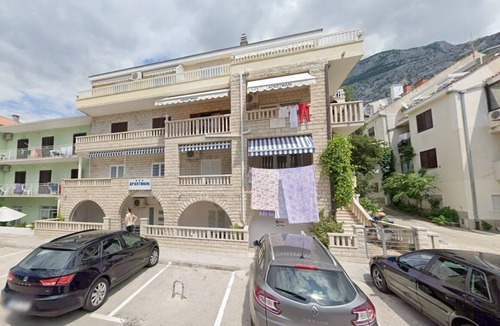 Istok Apartment | One bedroom apartment with balcony Makarska (A-20727-c)
