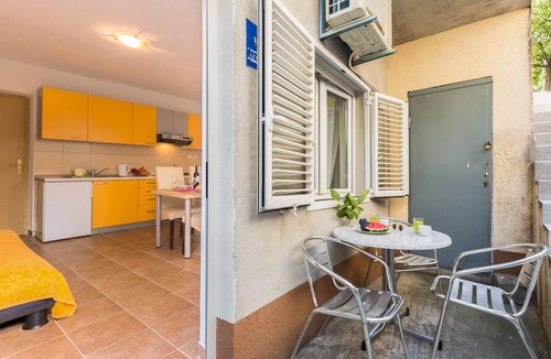 Bili brig Apartment | One bedroom apartment with terrace Makarska (A-12336-a)