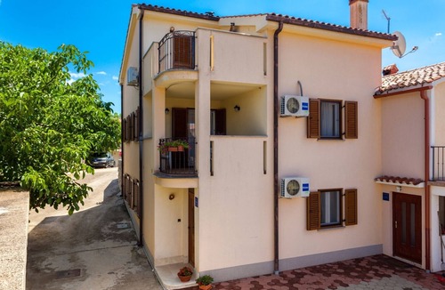 Porat Apartment | One bedroom apartment with air-conditioning Porat, Krk (A-19272-b)