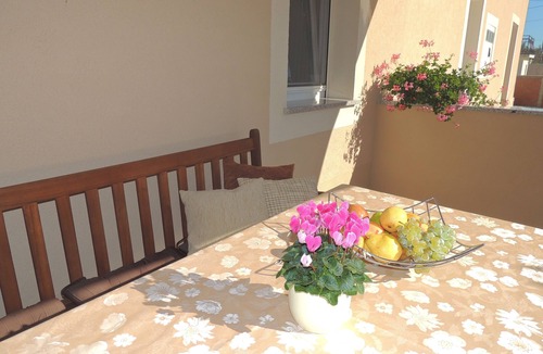 Gabonjin Apartment | One bedroom apartment with terrace Gabonjin, Krk (A-20351-b)