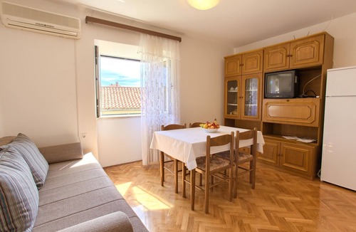Vantacici Apartment | One bedroom apartment with balcony Vantačići, Krk (A-20431-a)