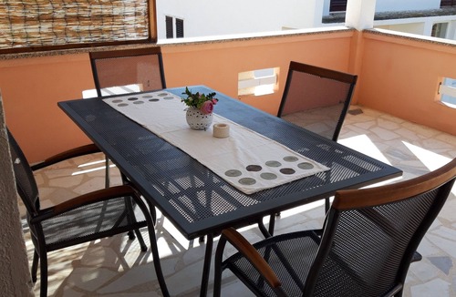 Nevidane Apartment | One bedroom apartment near beach Neviđane, Pašman (A-11902-c)