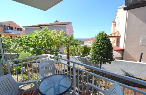 Njivice Apartment | One bedroom apartment with balcony Njivice, Krk (A-20486-a)