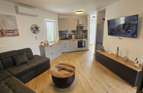 Gajac Apartment | One-bedroom Apartment Close to the Beach