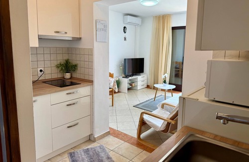 Omisalj Apartment | One bedroom apartment with terrace and sea view Omišalj, Krk (A-20472-a)