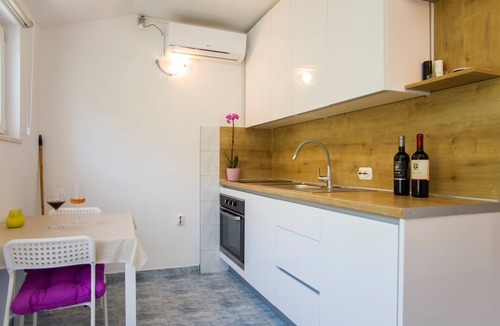 Orebic Apartment | One bedroom apartment near beach Dingač - Borak (Pelješac) (A-18060-e)