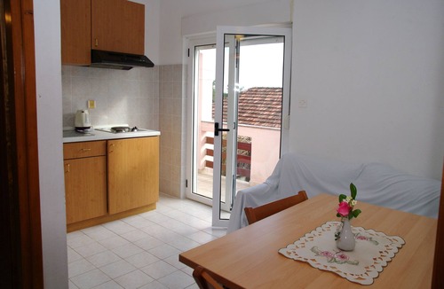 Privlaka Apartment | One bedroom apartment with balcony and sea view Privlaka, Zadar (A-19393-b)