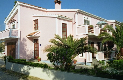 Privlaka Apartment | One bedroom apartment with balcony and sea view Privlaka, Zadar (A-19393-b)