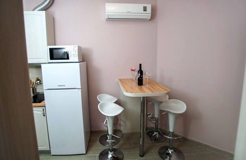 Promajna Apartment | One bedroom apartment with balcony Promajna, Makarska (A-6849-c)