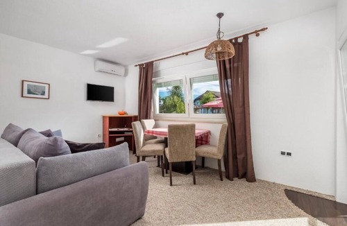 Grabovac Apartment | One bedroom apartment with terrace Grabovac, Plitvice (A-24968-b)