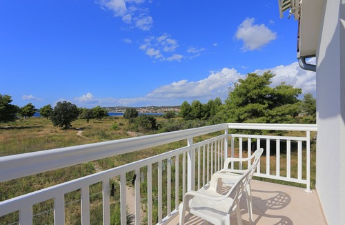 Rogoznica Apartment | One bedroom apartment with terrace and sea view Rogoznica (A-4162-c)