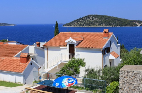 Razanj Apartment | One bedroom apartment near beach Ražanj, Rogoznica (A-10373-a)