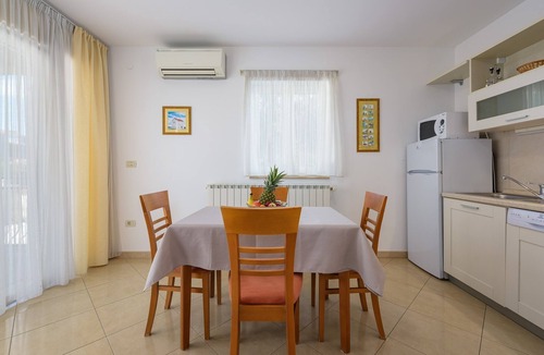 Basanija Apartment | One bedroom apartment with terrace Bašanija (Umag) (A-3402-a)
