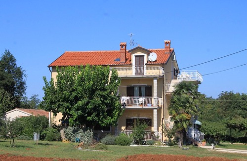 Basanija Apartment | One bedroom apartment with terrace Bašanija, Umag (A-7149-c)