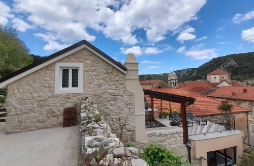 Skradin Apartment | One bedroom apartment with terrace Skradin, Krka (A-21186-a)