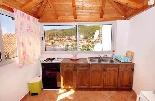 Brna Apartment | One bedroom apartment near beach Brna, Korčula (A-147-e)