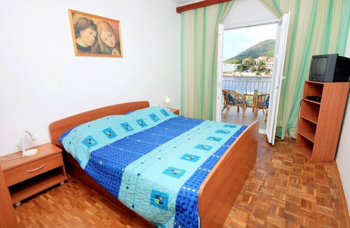 Brna Apartment | One bedroom apartment near beach Brna, Korčula (A-574-b)