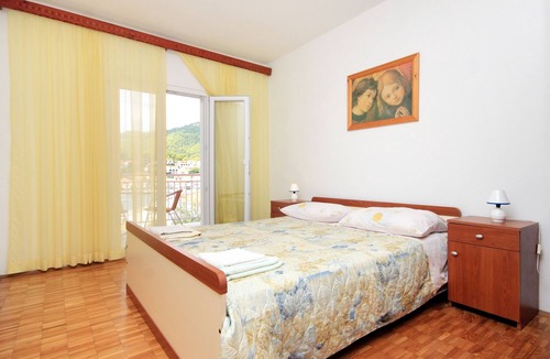 Brna Apartment | One bedroom apartment near beach Brna, Korčula (A-574-c)