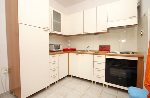 Brna Apartment | One bedroom apartment near beach Brna, Korčula (A-9162-a)