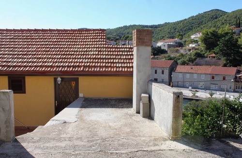 Brna Apartment | One bedroom apartment near beach Brna, Korčula (A-9162-a)