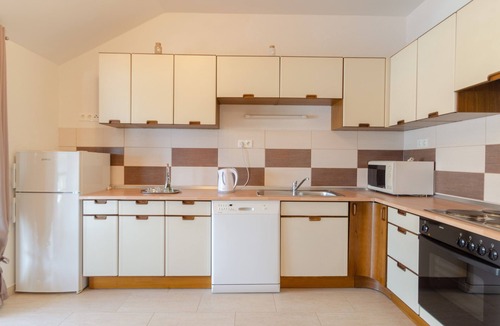 Brna Apartment | One bedroom apartment near beach Brna, Korčula (A-9162-b)