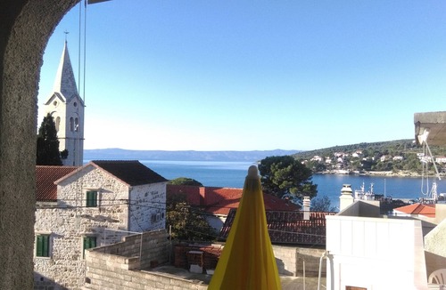 Sumartin Apartment | One bedroom apartment with balcony and sea view Sumartin, Brač (A-13285-a)
