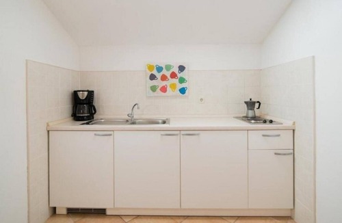 Supetar Apartment | One bedroom apartment with terrace Supetar, Brač (A-16774-a)