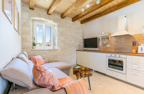 Skrip Apartment | One bedroom apartment with terrace Škrip, Brač (A-23826-a)