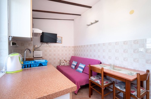 Veli Rat Apartment | One bedroom apartment near beach Veli Rat, Dugi otok (A-438-c)