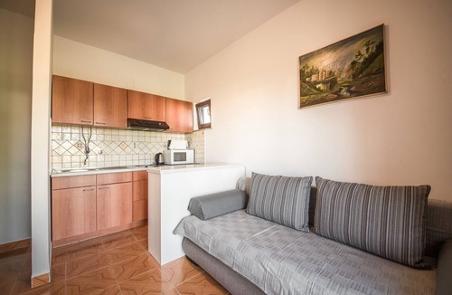 Vrsi Apartment | One bedroom apartment near beach Vrsi - Mulo, Zadar (A-5848-c)