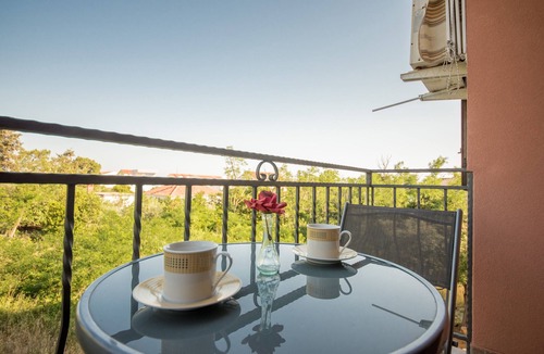 Vrsi Apartment | One bedroom apartment near beach Vrsi - Mulo, Zadar (A-5848-c)