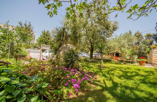 Vrsi Apartment | One bedroom apartment near beach Vrsi - Mulo, Zadar (A-5848-c)