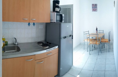 Metajna Apartment | One bedroom apartment with balcony and sea view Metajna, Pag (A-6498-e)