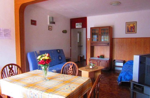 Vintijan Apartment | One-Bedroom Apartment in Pula V
