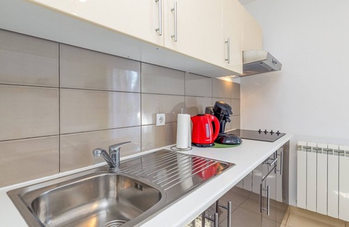 Cancini Apartment | One-Bedroom Apartment Kardumovic No.3 Green