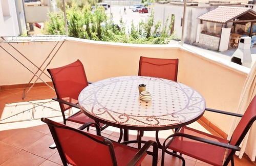 Murter Apartment | One bedroom apartment near beach Betina, Murter (A-16742-b)