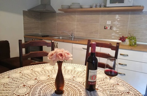 Rogac Apartment | One bedroom apartment near beach Rogač (Šolta) (A-5166-a)