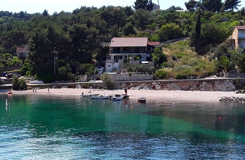 Rogac Apartment | One bedroom apartment near beach Rogač (Šolta) (A-5166-a)
