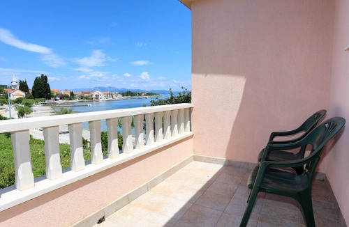 Janjina Apartment | One bedroom apartment near beach Sreser, Pelješac (A-10138-a)