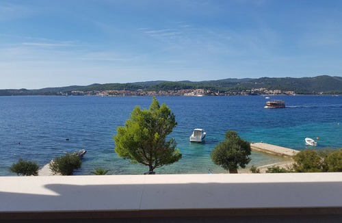 Cove Tri Zala (Zrnovo) Apartment | One bedroom apartment near beach Kučište - Perna, Pelješac (A-4545-e)
