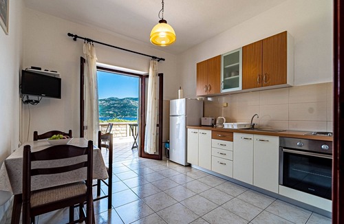 Zrnovo Apartment | One bedroom apartment near beach Tri Žala, Korčula (A-9237-c)