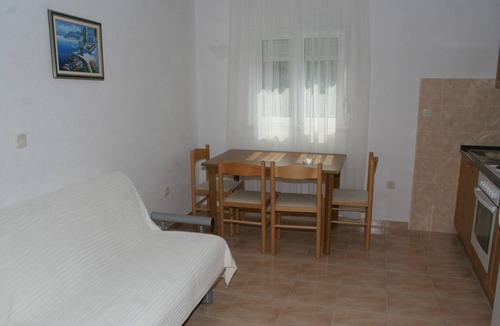 Igrane Apartment | One bedroom apartment near beach Igrane (Makarska) (A-2679-a)