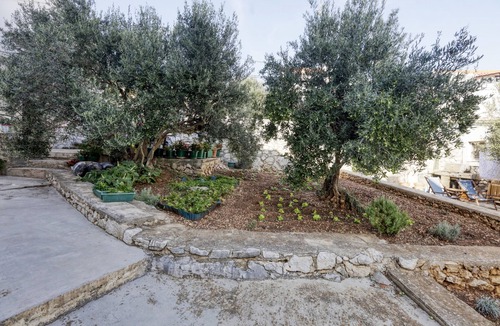 Jezera Apartment | One bedroom apartment near beach Jezera, Murter (A-796-e)